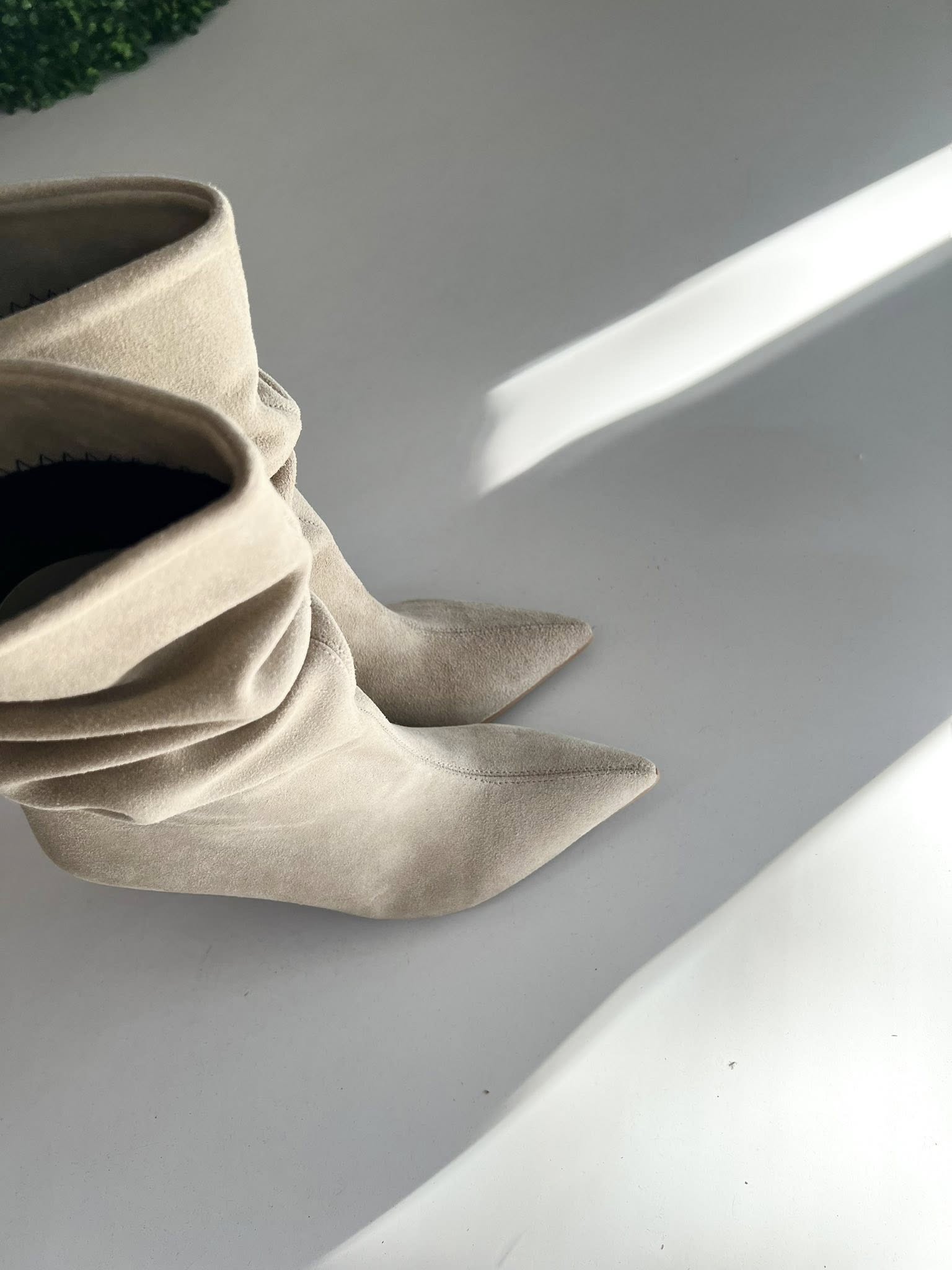 Čizme kratke štikla 01 - Bež (37-39) - Image 5