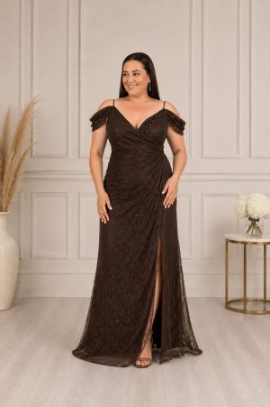 Duga haljina PLUS SIZE, uska čipkana u braon boji