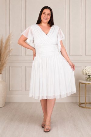 Haljina PLUS SIZE lepršava bela sa kratkim rukavima